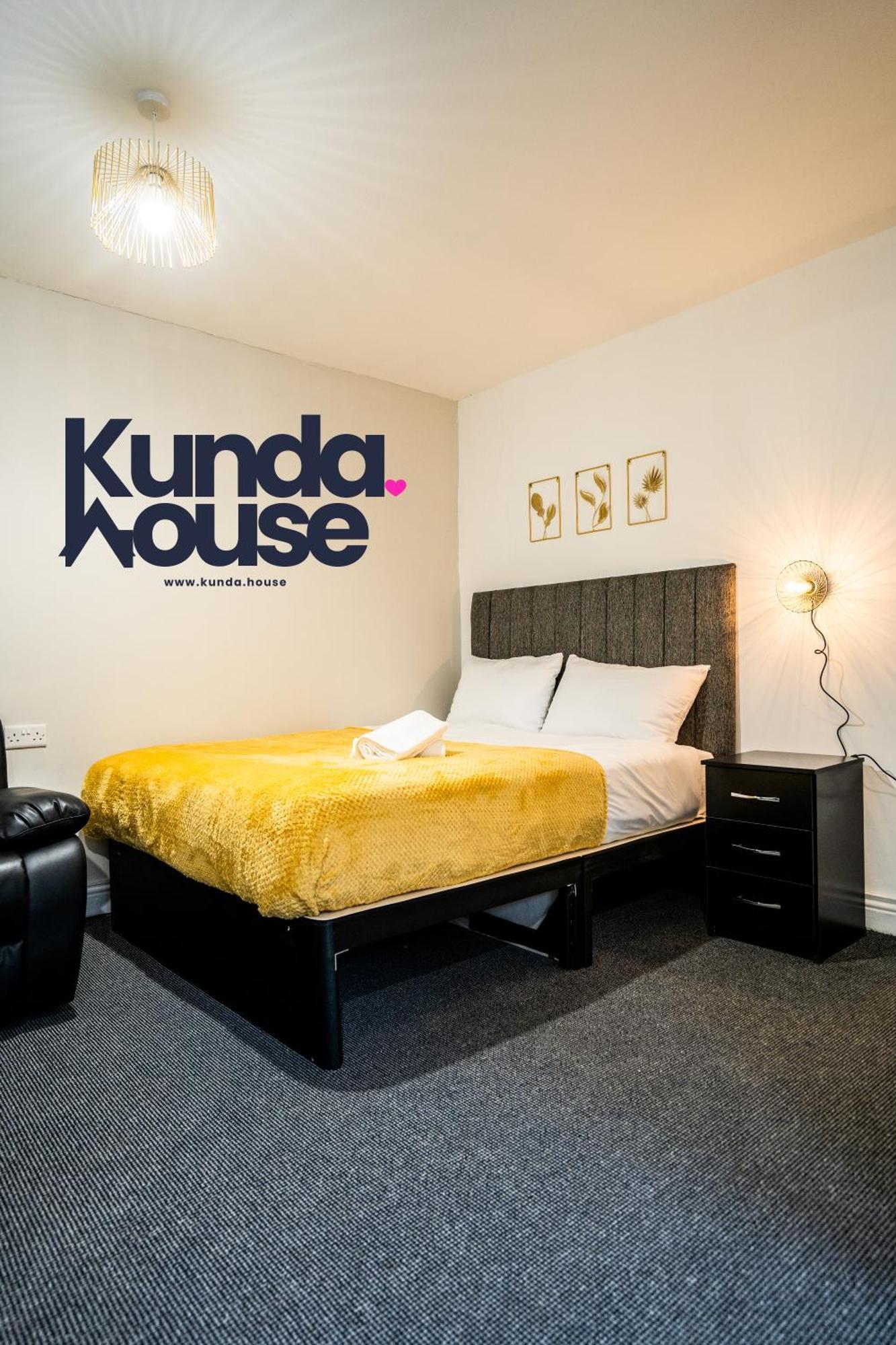 Апартаменты Kunda House In Tyseley Бирмингем Экстерьер фото