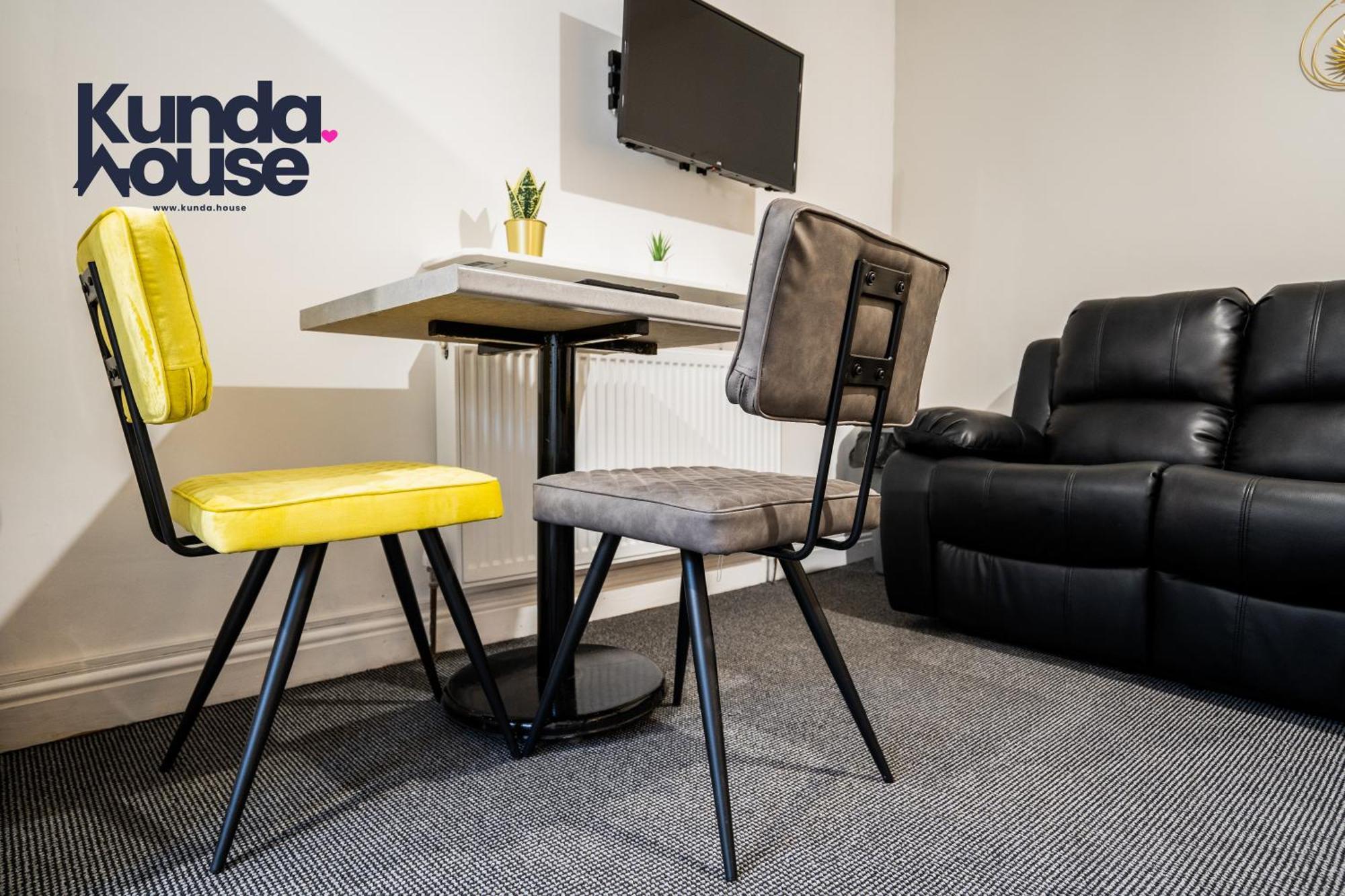Апартаменты Kunda House In Tyseley Бирмингем Экстерьер фото